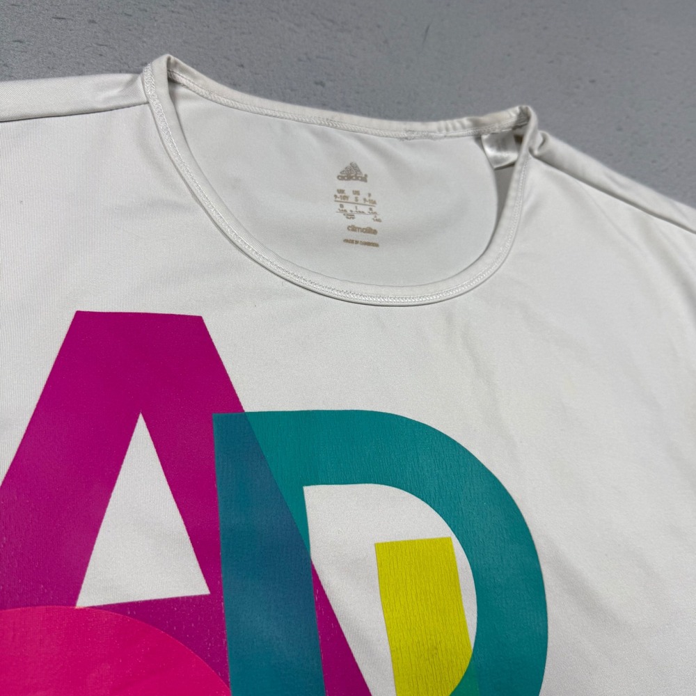Adidas Girls Climalite Graphic‎ T-Shirt White Colorful Logo Size Small 9-10Y